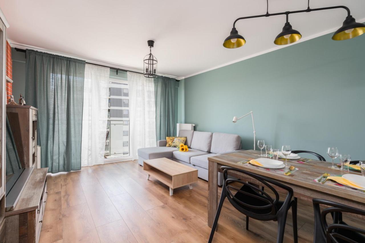 Poznan Serbska 2 Miejsca Parkingowe By Noclegi Renters エクステリア 写真