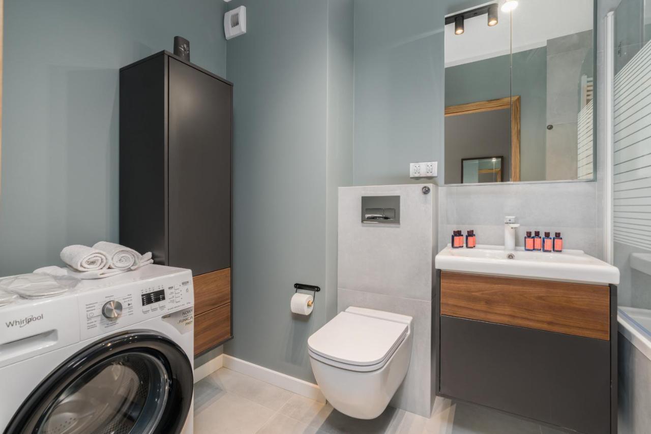 Poznan Serbska 2 Miejsca Parkingowe By Noclegi Renters エクステリア 写真